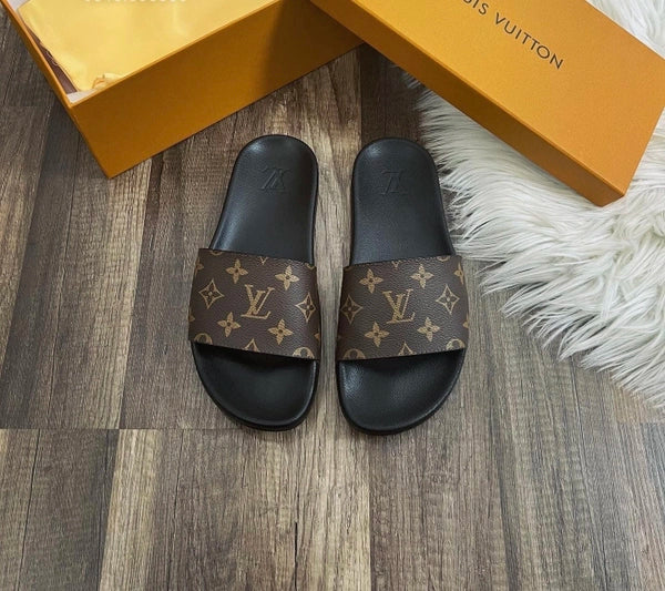 L.v | New Limited Edition Unisex Slippers  Mn-slip-011